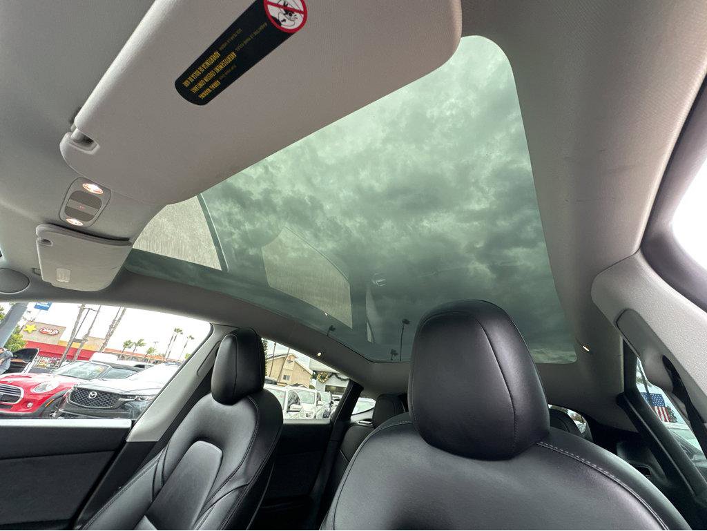 Used 2022 Tesla Model Y Performance image 7