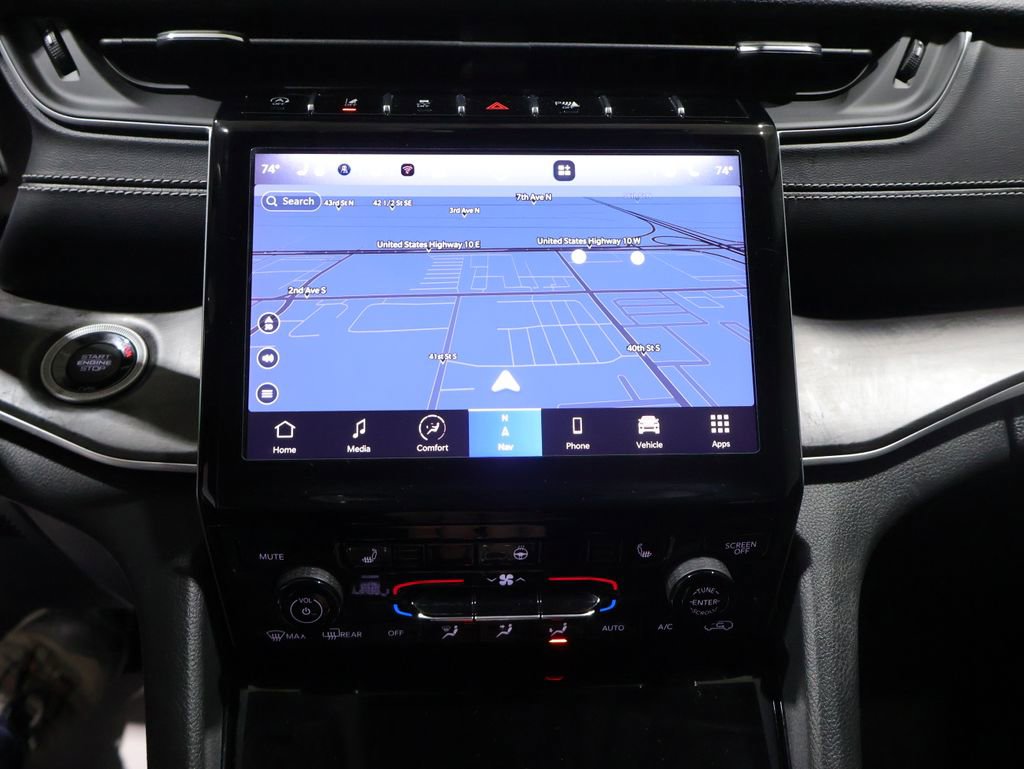 Used 2023 Jeep Grand Cherokee L Limited image 26