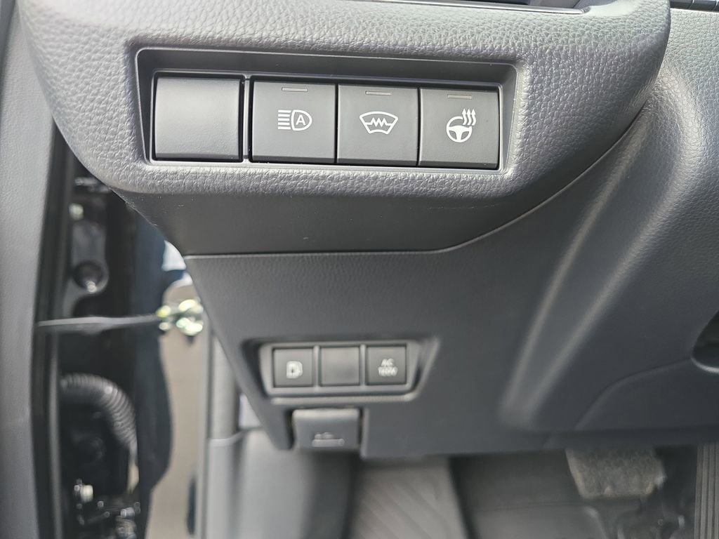 Used 2026 Toyota Prius Plug-In Hybrid image 27