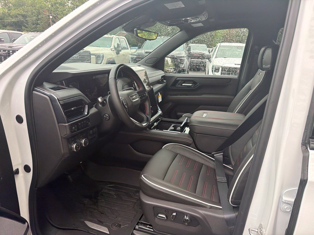 New 2026 GMC Yukon AT4 Ultimate w/ LPO, Floor Liner Package AWD/4WD image 13