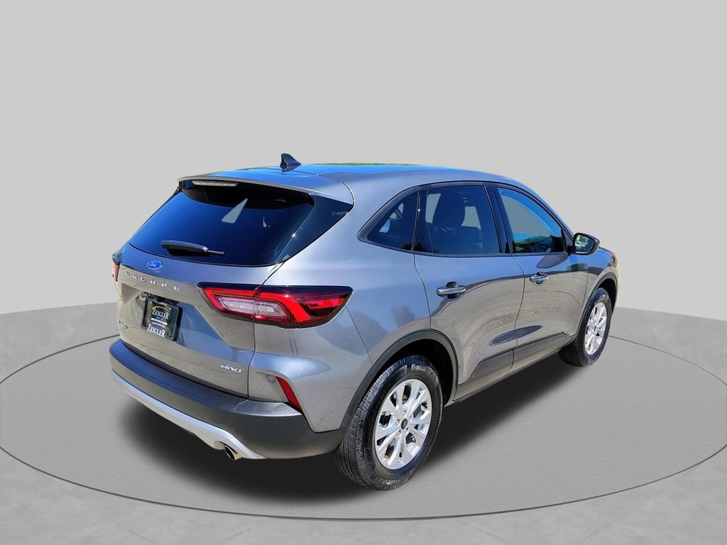 Used 2025 Ford Escape Active AWD/4WD image 9