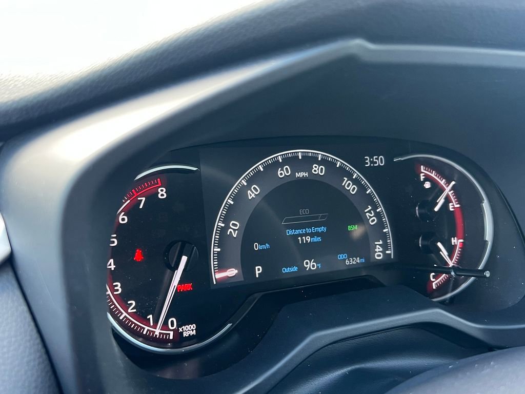 Used 2025 Toyota RAV4 XLE w/ Convenience Package image 21