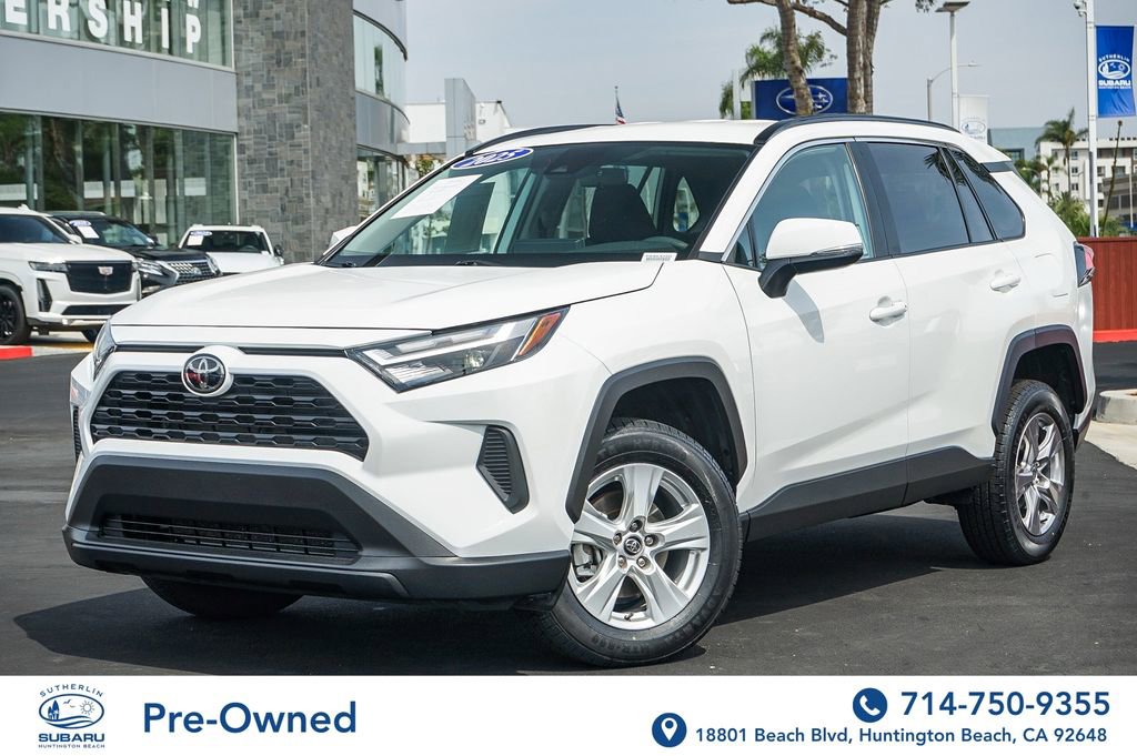 Used 2025 Toyota RAV4 XLE image 1