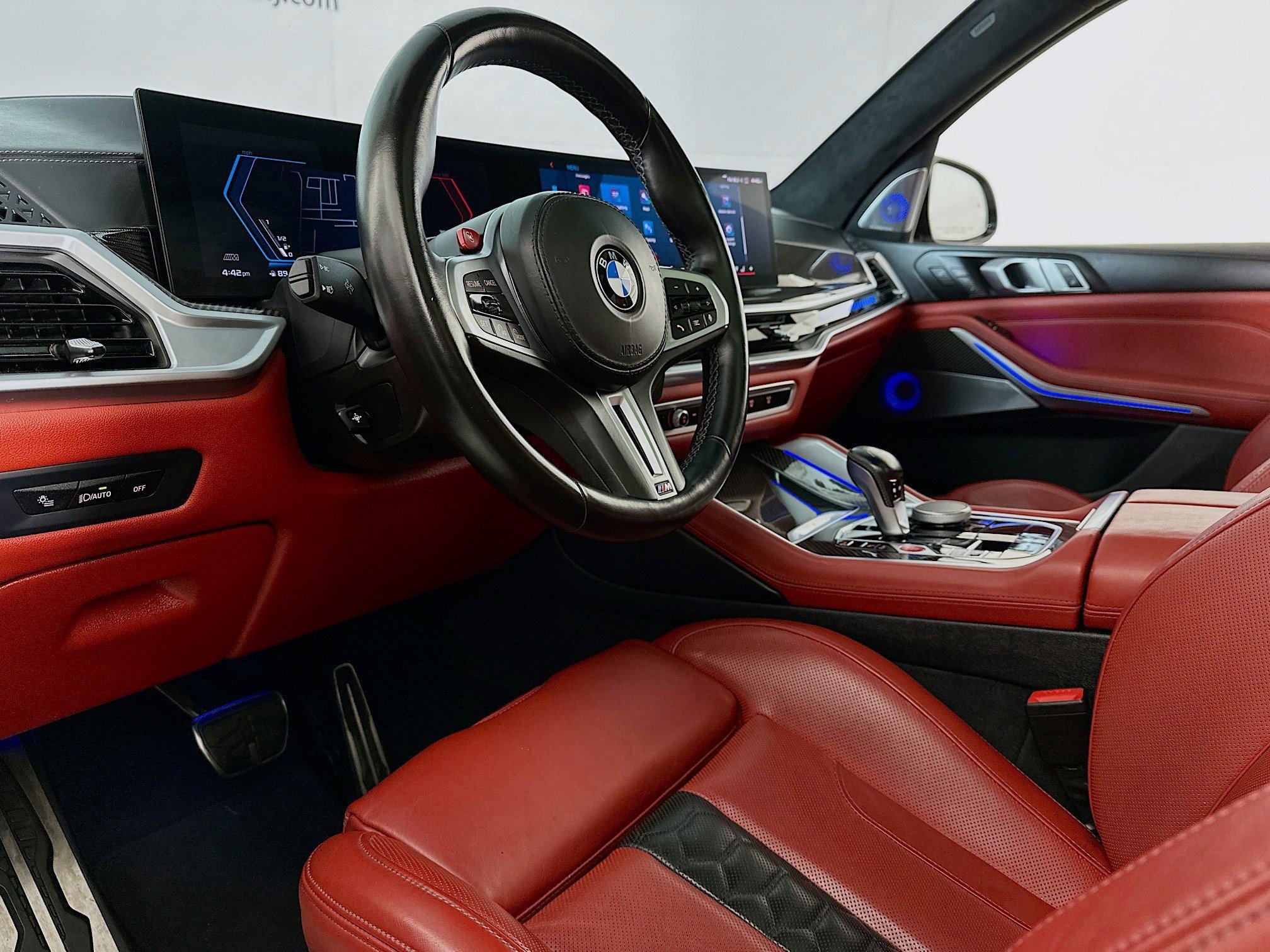 Used 2024 BMW X5 M Competition w/ Executive Package image 7