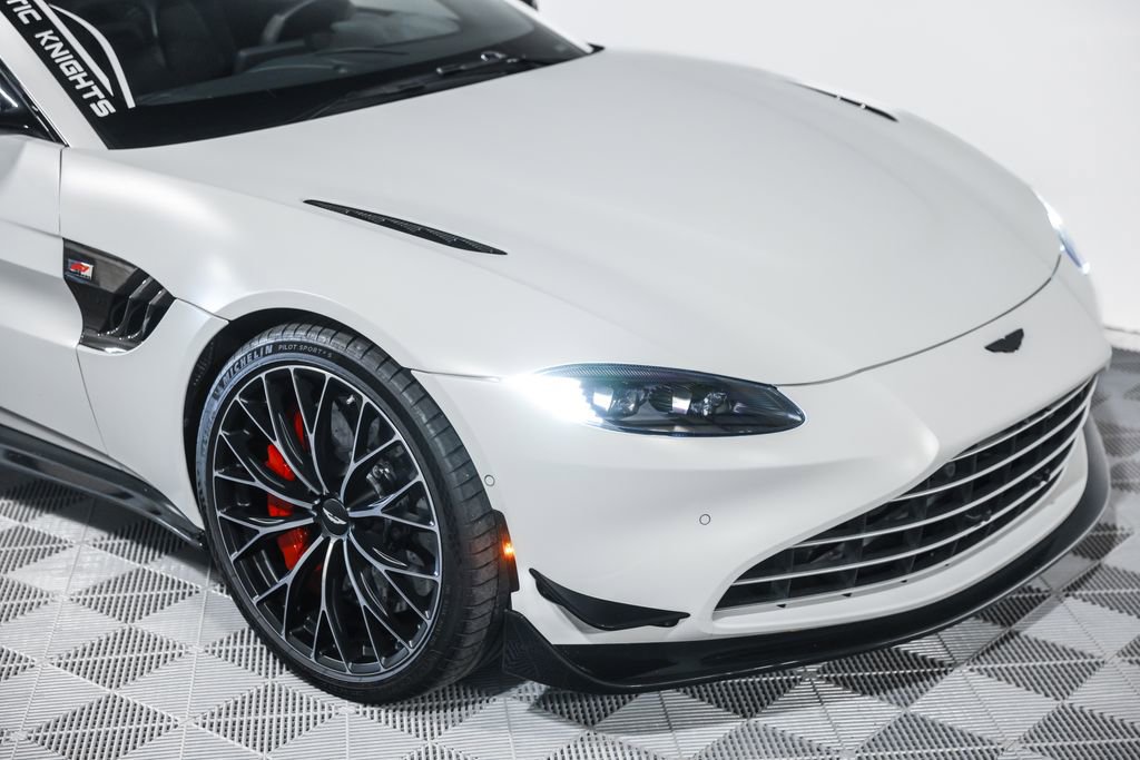 Used 2023 Aston Martin V8 Vantage Coupe RWD image 5