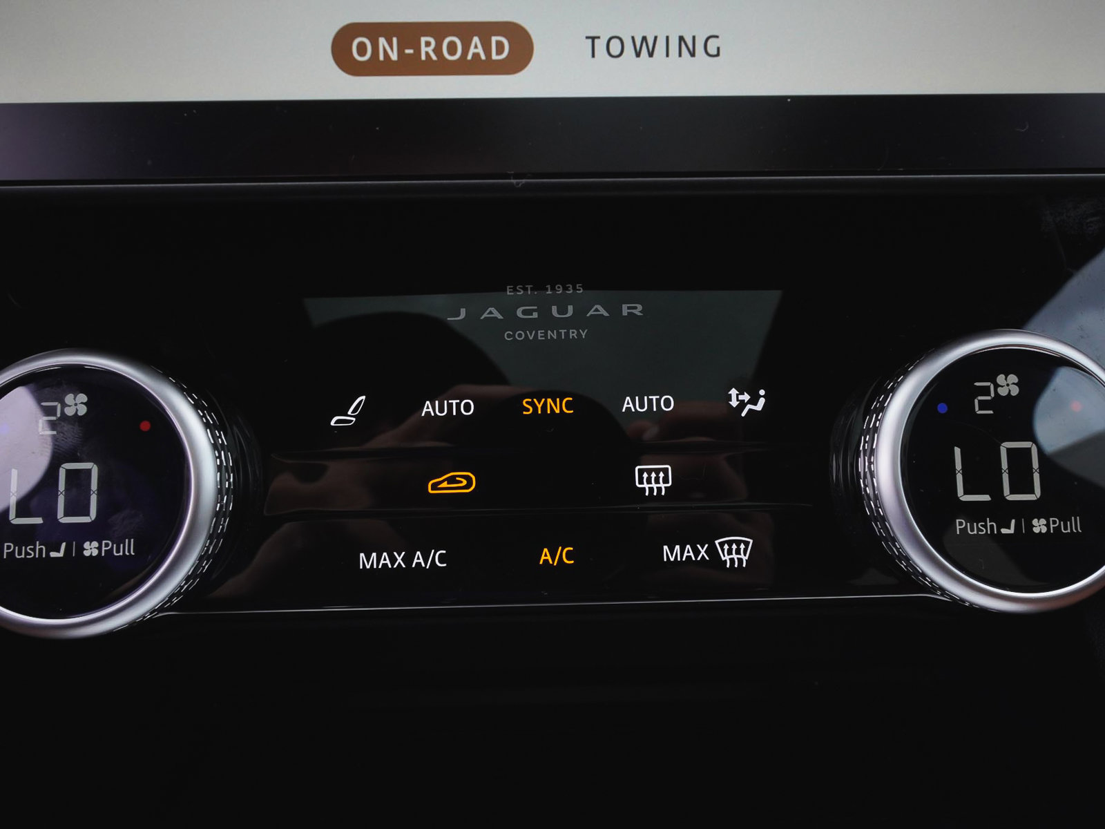 Used 2026 Jaguar F-PACE R-Dynamic S image 29