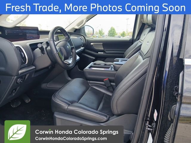 Used 2025 Ford Expedition Max Platinum AWD/4WD image 9