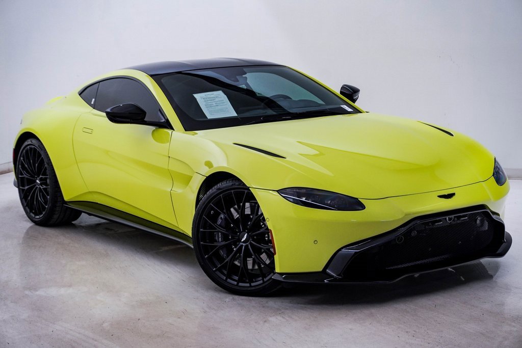 Used 2023 Aston Martin V8 Vantage Coupe image 3
