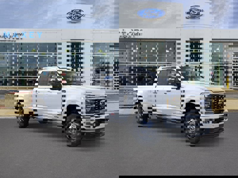 New 2026 Ford F350 4x4 Crew Cab DRW Super Duty image 7