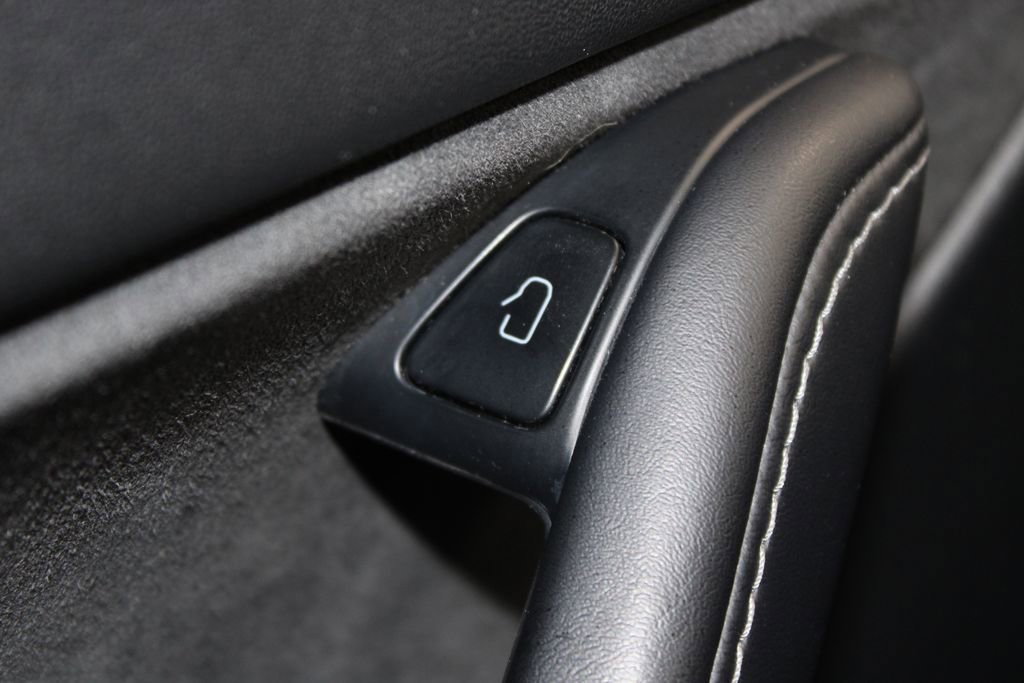 Used 2021 Tesla Model Y Long Range image 38