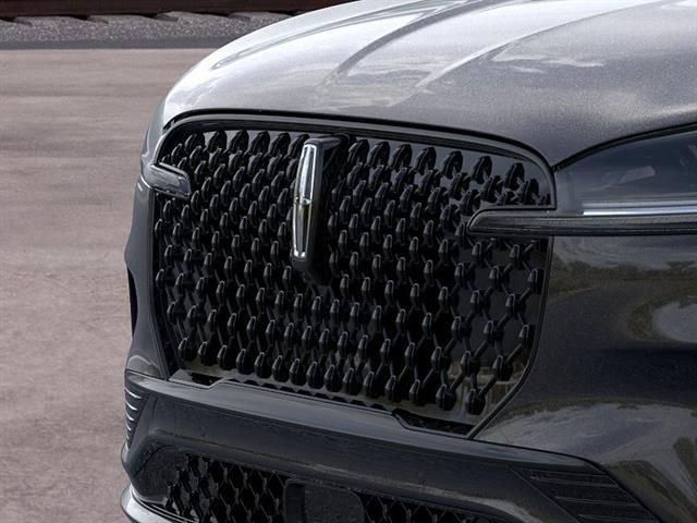 New 2026 Lincoln Aviator AWD w/ Jet Appearance Package image 17