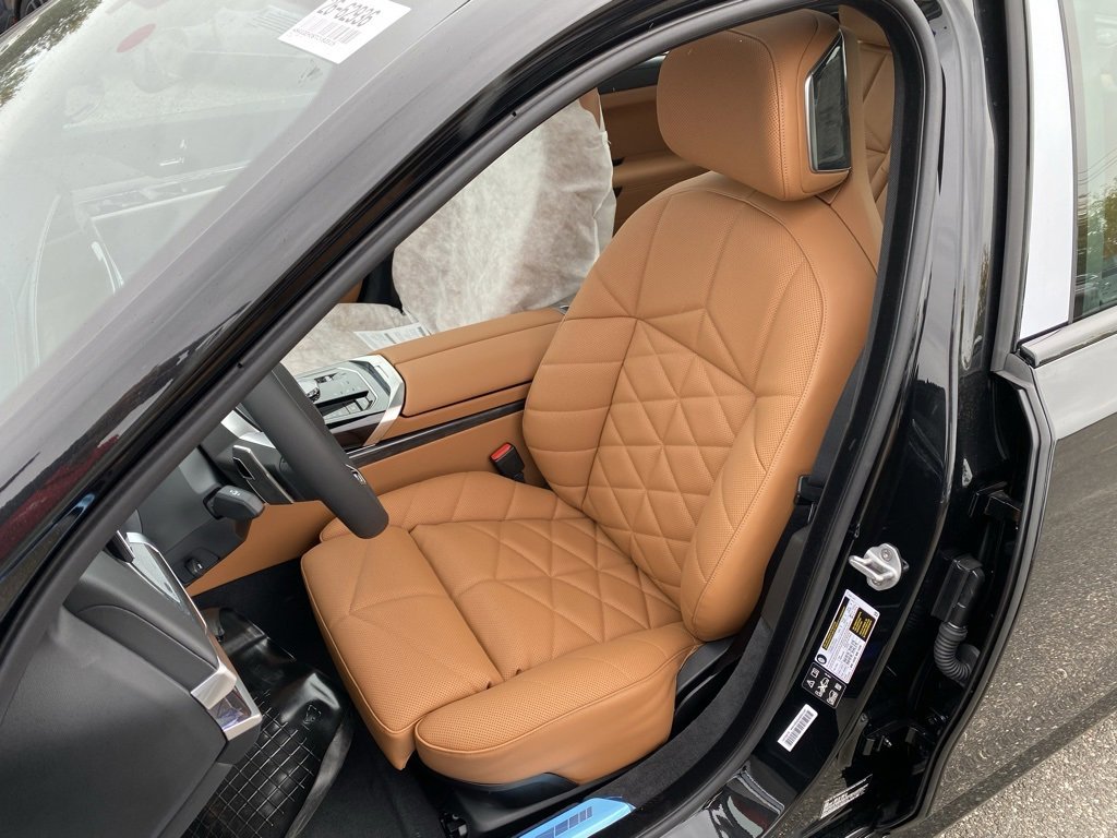 New 2026 BMW 740i xDrive image 12