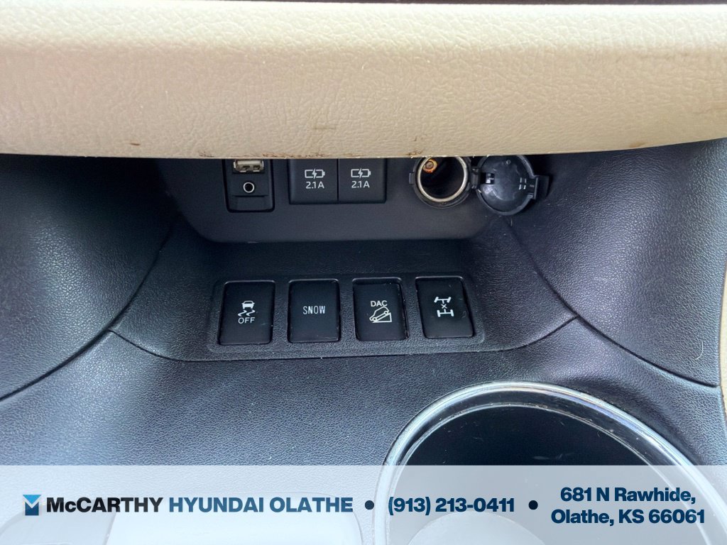Used 2017 Toyota Highlander XLE w/ Protection Package #3 AWD/4WD image 29