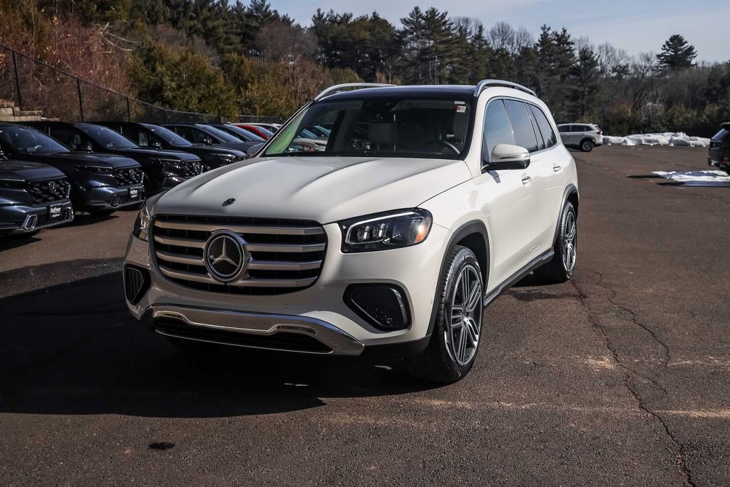 Used 2024 Mercedes-Benz GLS 450 4MATIC image 10
