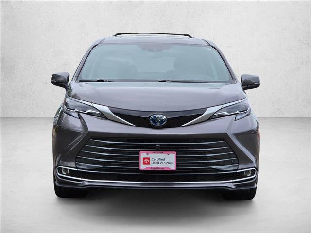 Certified 2024 Toyota Sienna Platinum AWD/4WD image 2