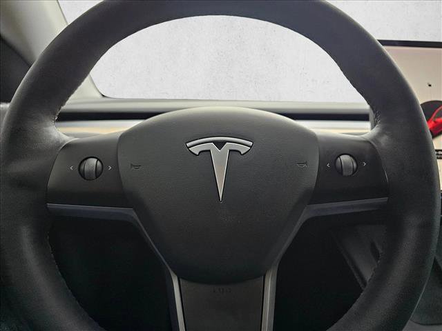 Used 2021 Tesla Model Y Long Range image 21