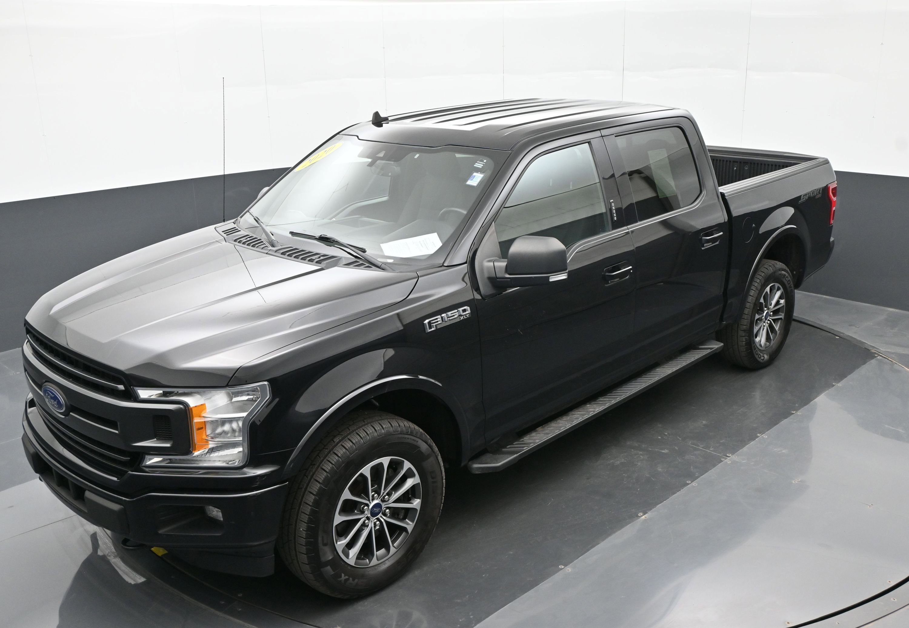 Used 2020 Ford F150 XLT w/ Equipment Group 302A Luxury AWD/4WD image 35