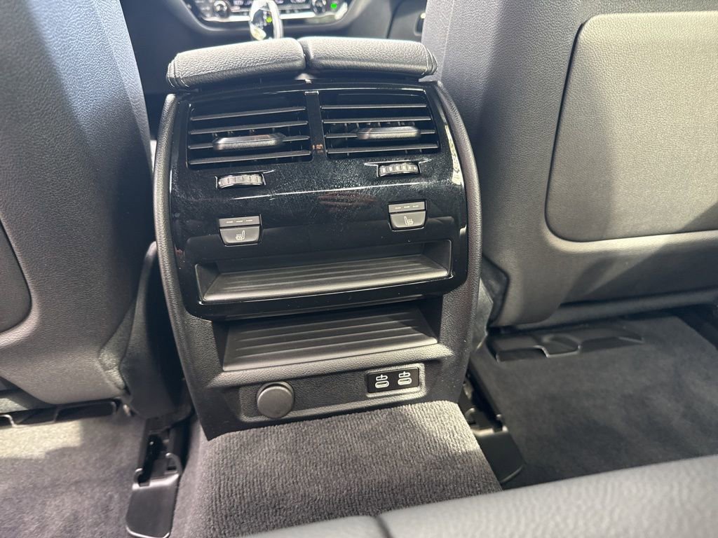 Used 2022 BMW M550i xDrive w/ Executive Package image 18