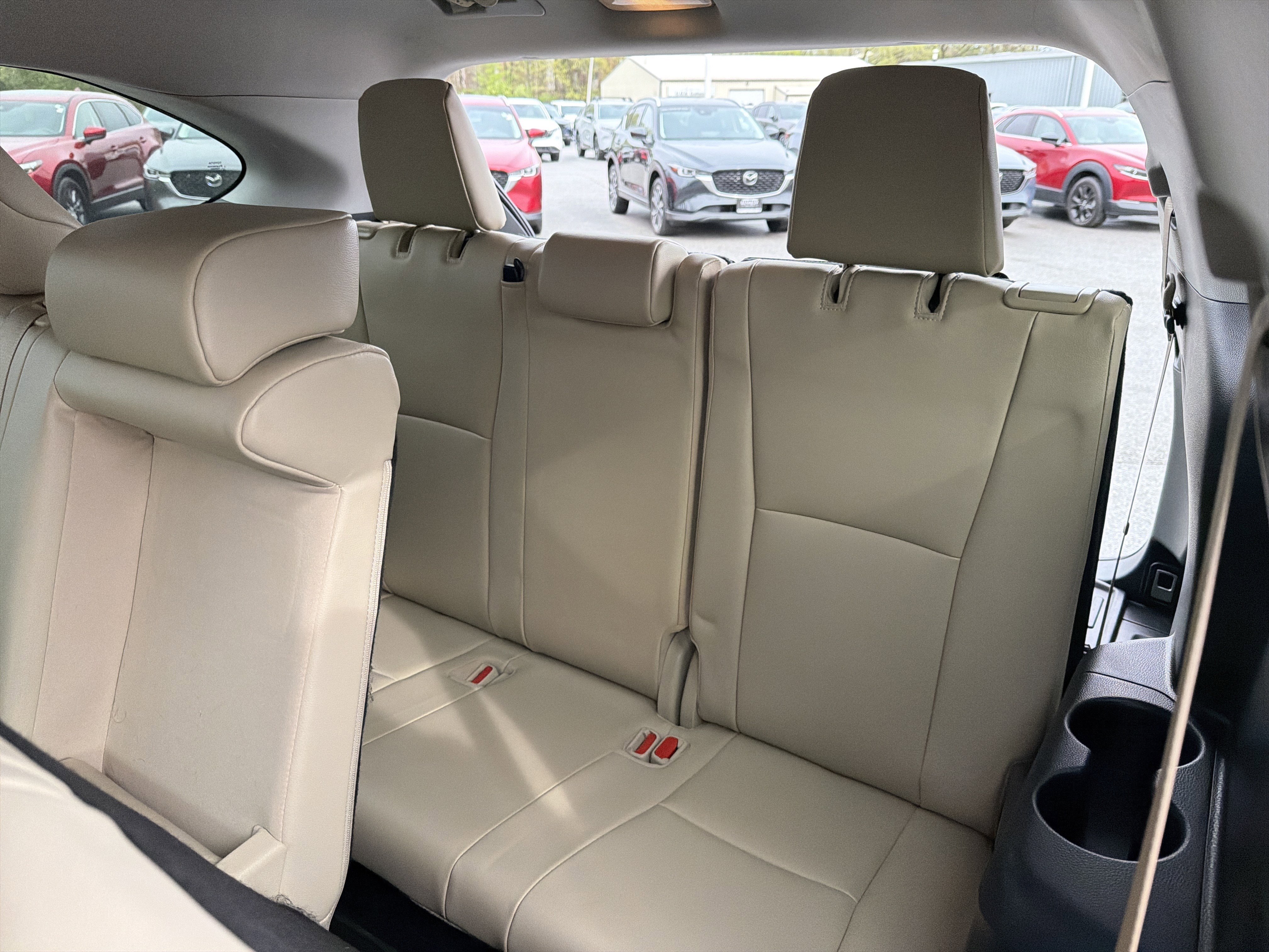 Used 2022 Toyota Highlander XLE AWD/4WD image 62