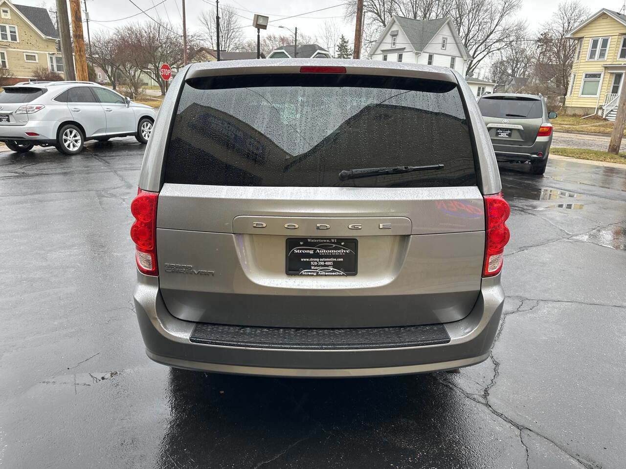 Used 2015 Dodge Grand Caravan SE image 4