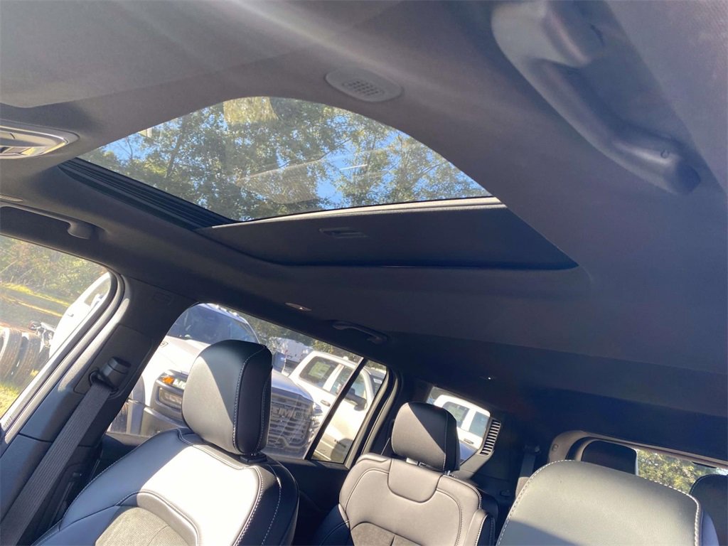 New 2025 Jeep Grand Cherokee L Altitude image 22