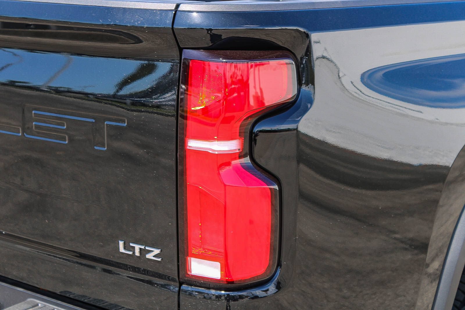 New 2026 Chevrolet Silverado 2500 LTZ w/ LTZ Plus Package AWD/4WD image 10