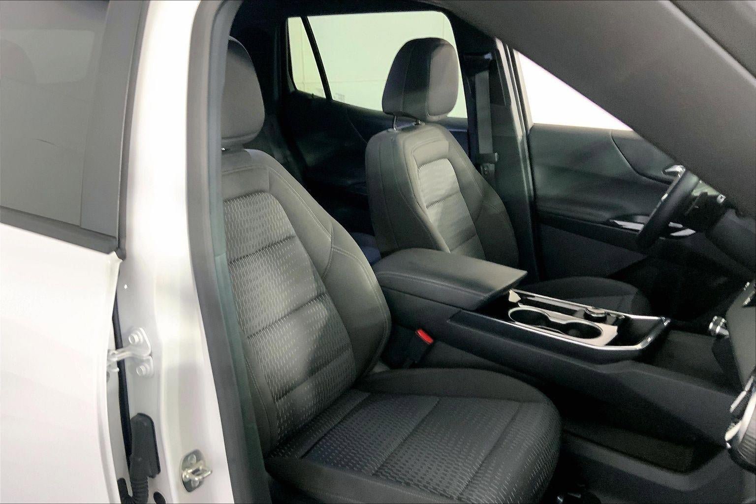 Used 2026 Chevrolet Equinox LT AWD/4WD image 7