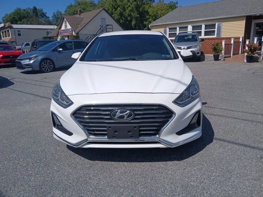Used 2019 Hyundai Sonata SE image 2