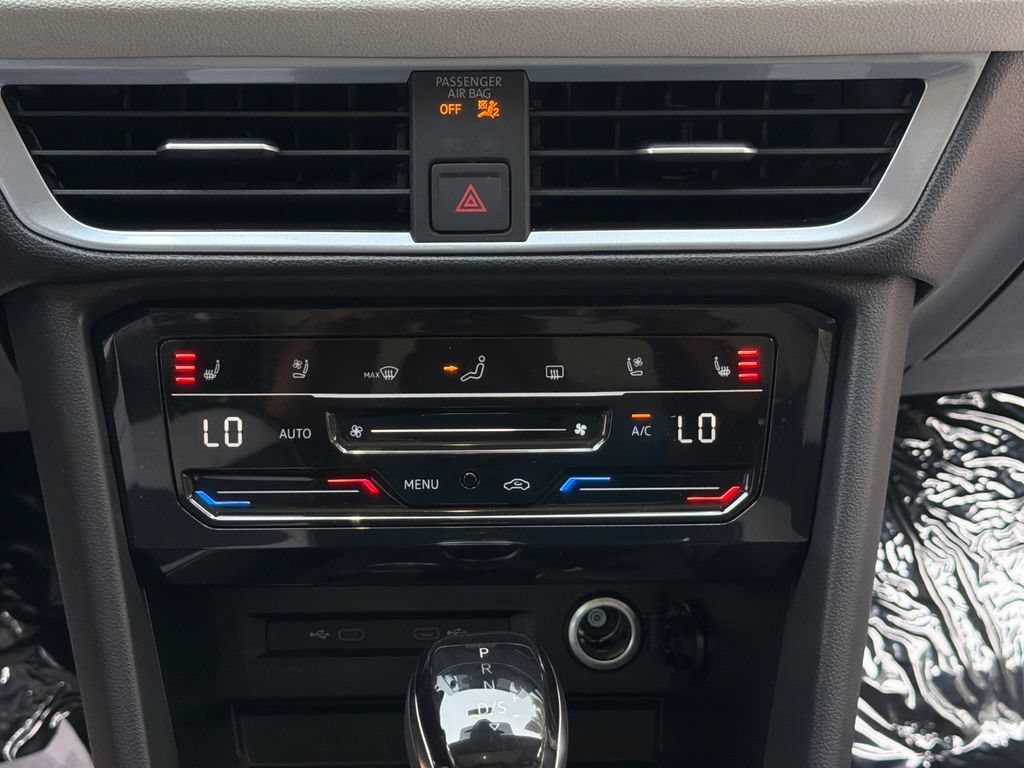 New 2026 Volkswagen Taos SEL AWD/4WD image 12