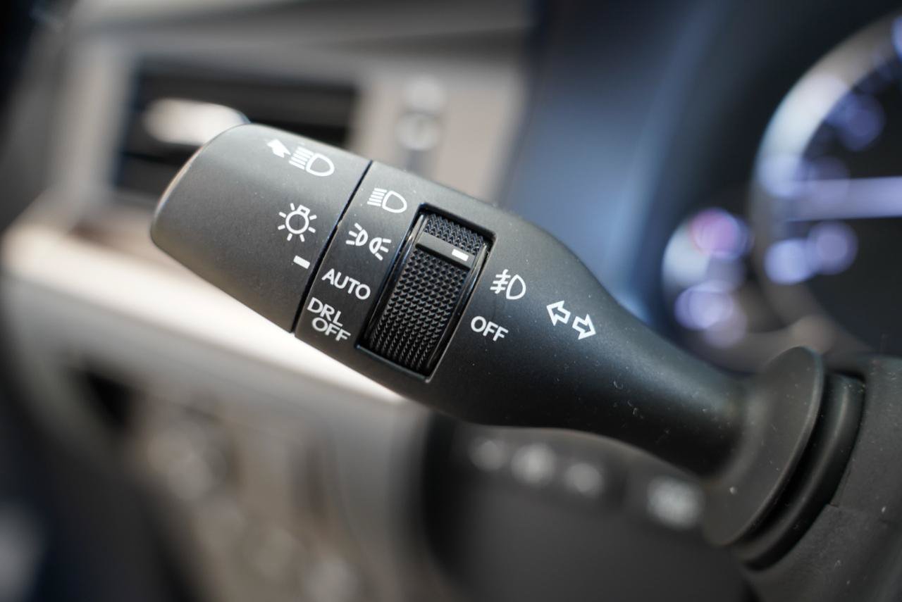 Used 2018 Lexus ES 350 w/ Navigation System Package FWD image 13