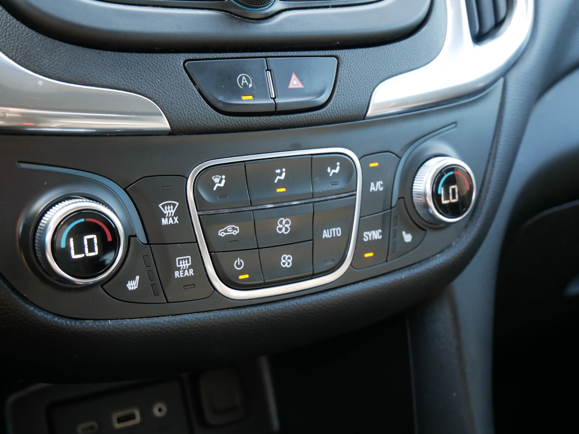 Used 2022 Chevrolet Equinox LT image 19