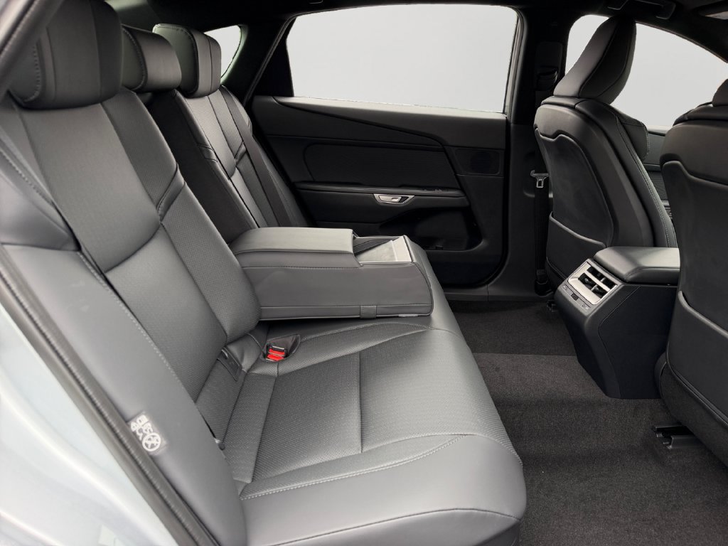 New 2026 Lexus ES 350h AWD image 7