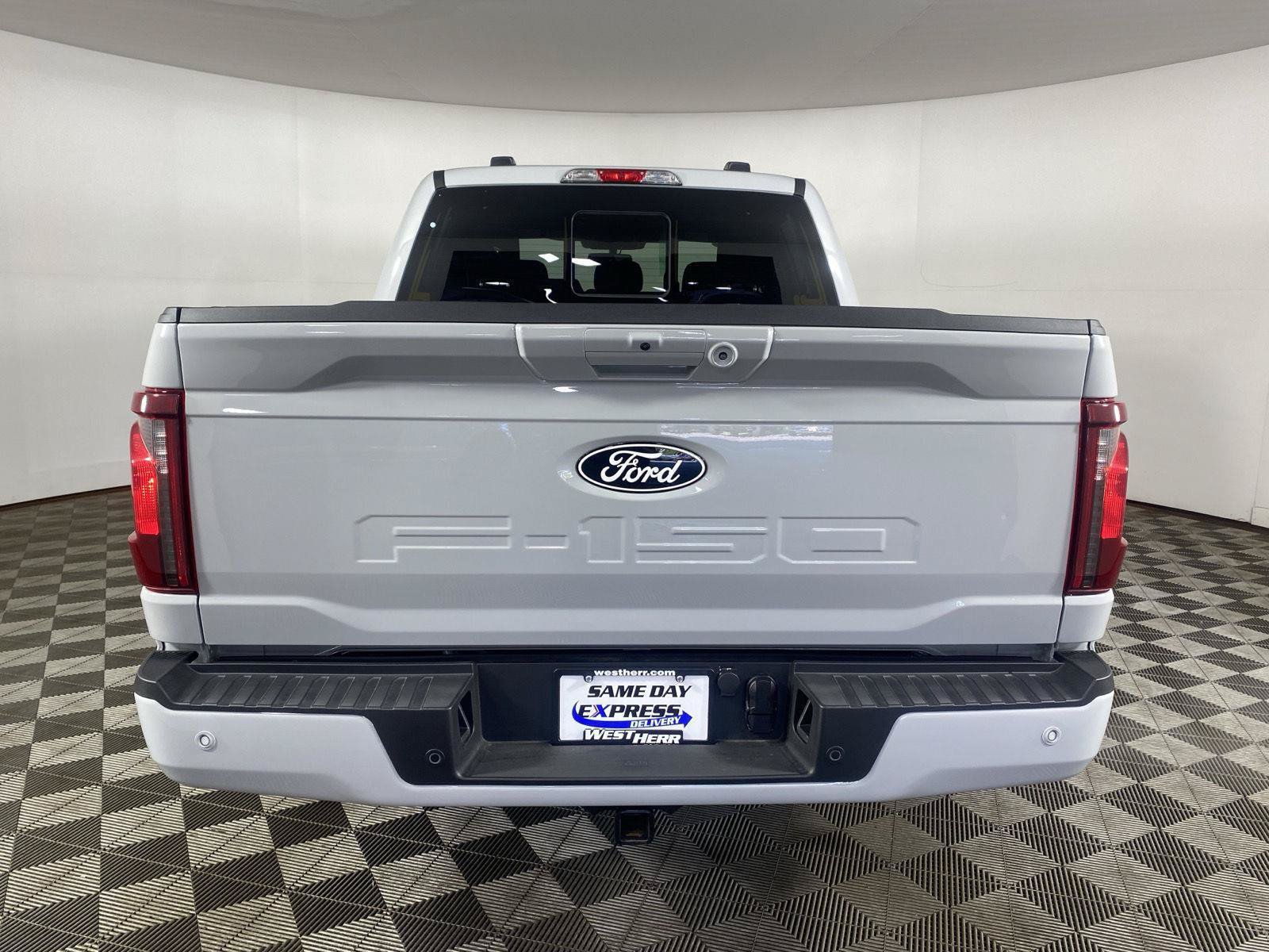 New 2026 Ford F150 XLT w/ Equipment Group 302A MID AWD/4WD image 8