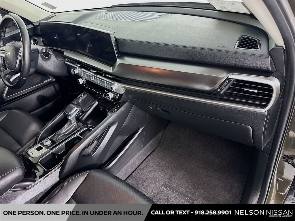 Used 2023 Kia Telluride S FWD image 31