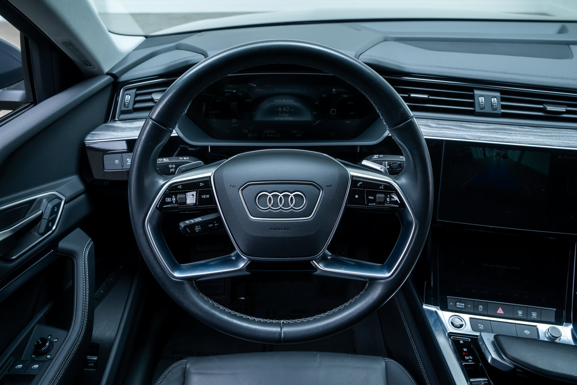Used 2024 Audi Q8 e-tron Premium Plus AWD/4WD image 12