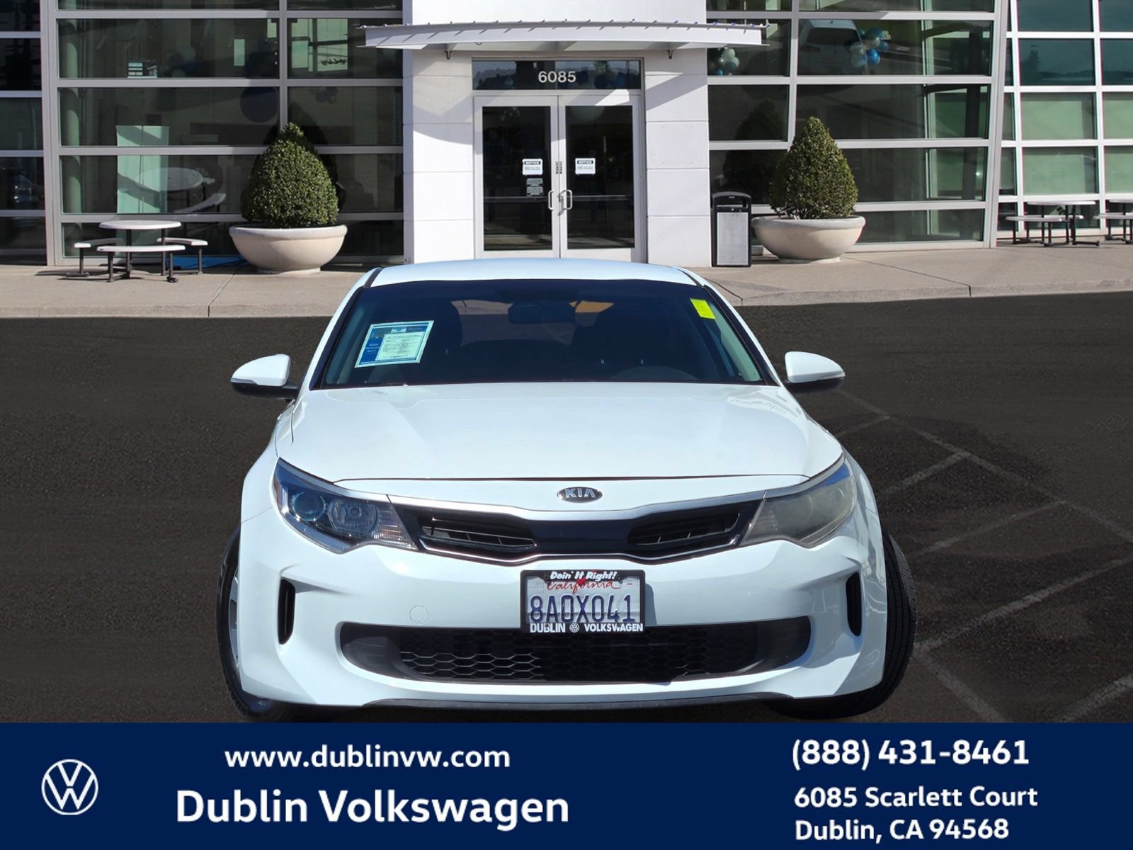 Used 2017 Kia Optima Premium FWD image 2
