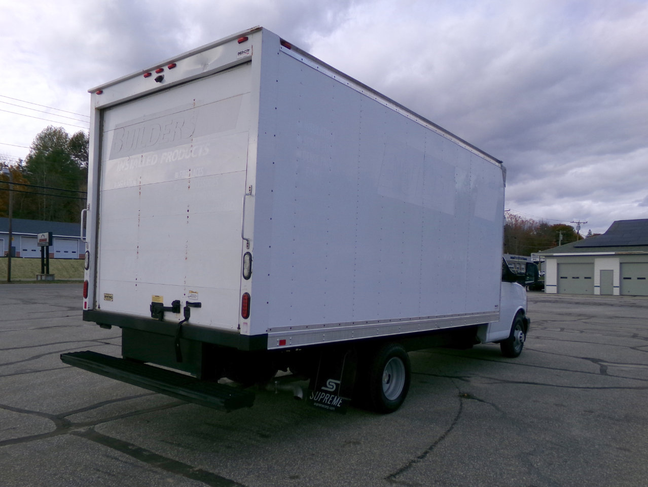 Used 2017 Chevrolet Express 3500 Extended image 5