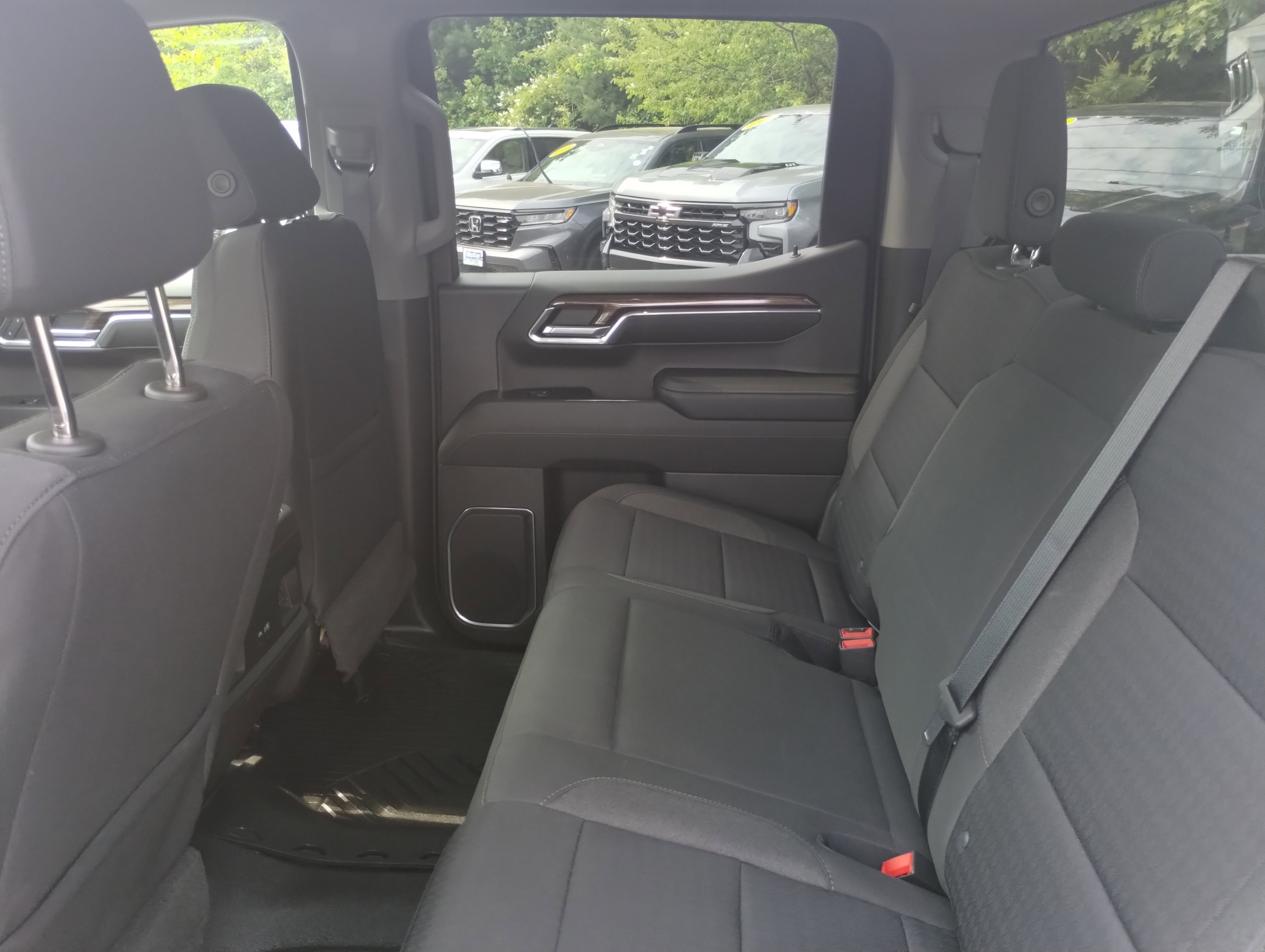 Used 2022 Chevrolet Silverado 1500 LT Trail Boss image 16