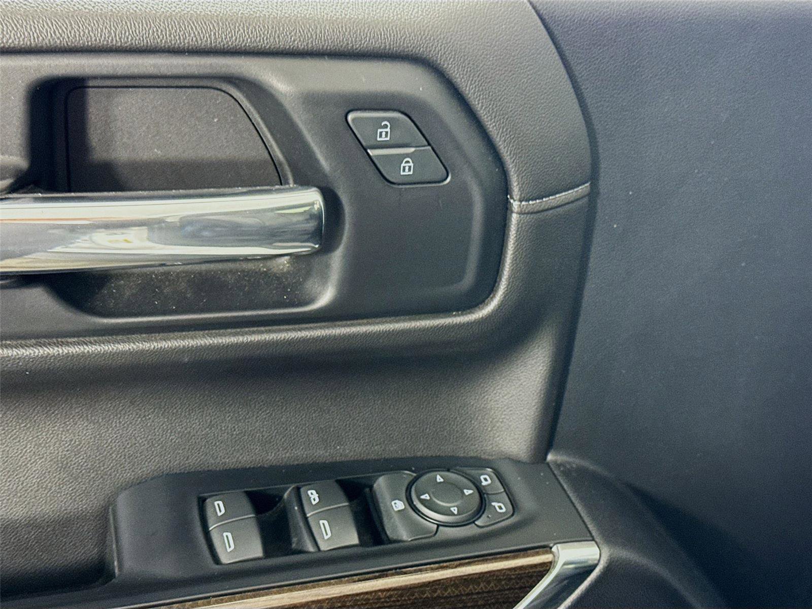 Used 2019 Chevrolet Silverado 1500 LT w/ All-Star Edition image 11