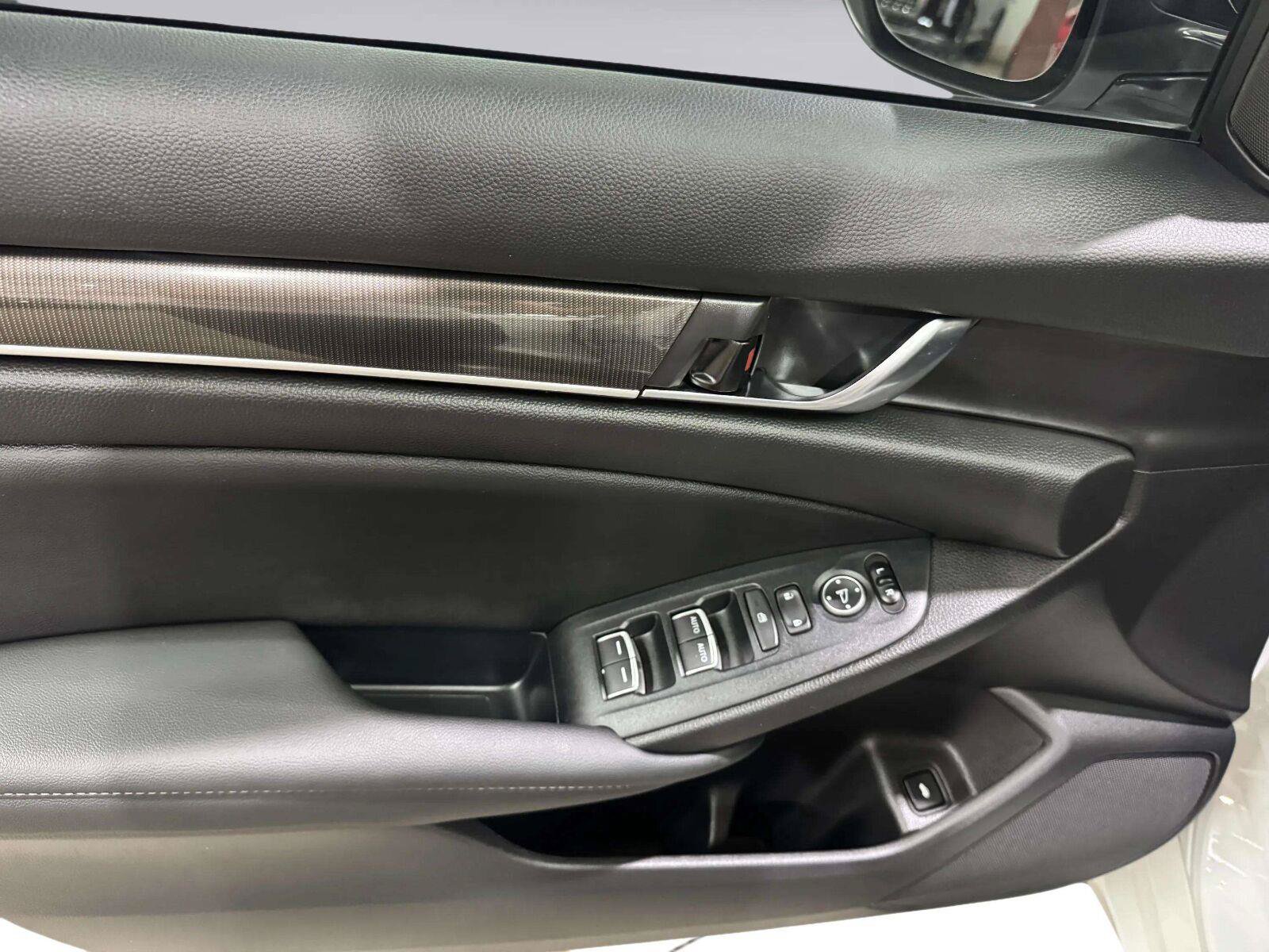 Used 2022 Honda Accord Sport image 23