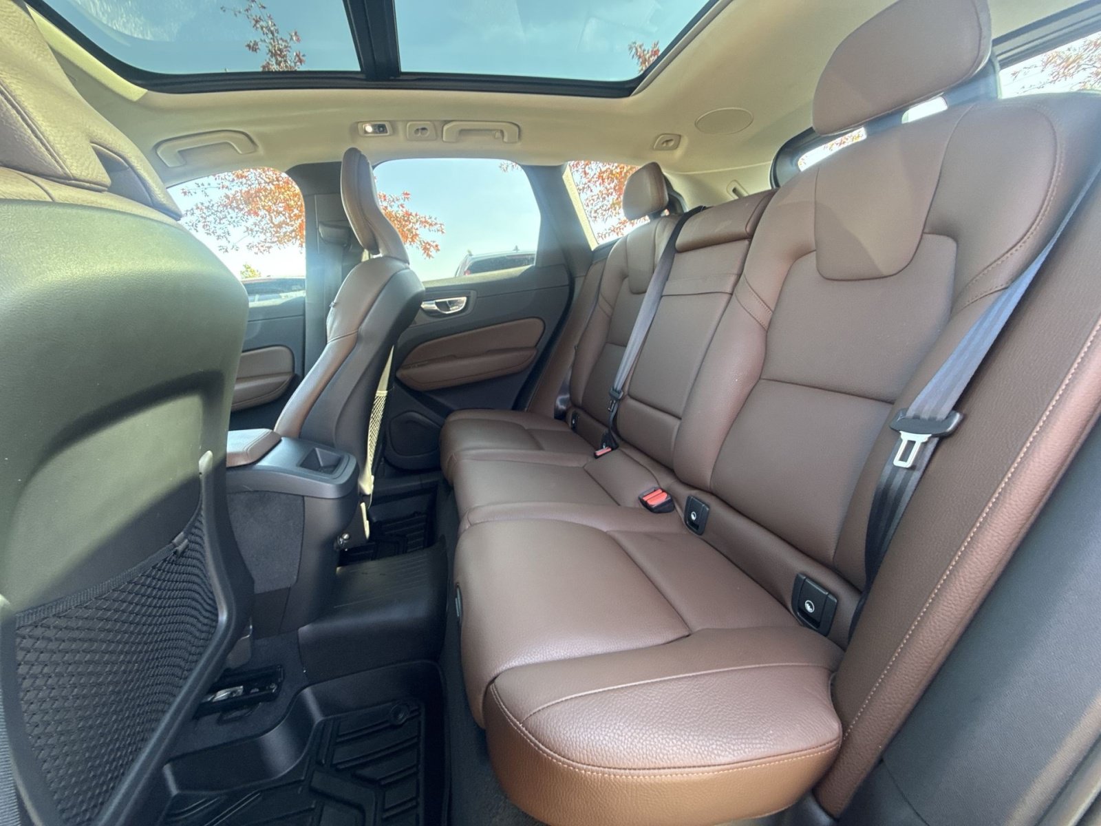 Used 2019 Volvo XC60 T5 Momentum w/ Protection Package Premier FWD image 32