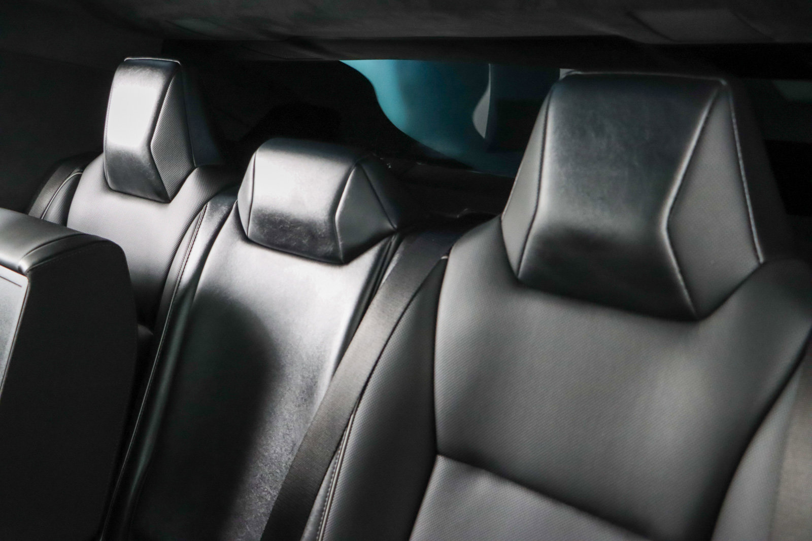 Used 2024 Tesla Cybertruck AWD Crew Cab image 22