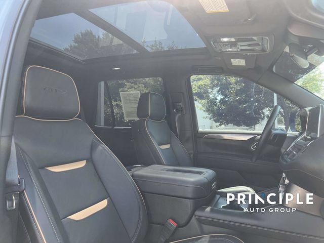 Used 2024 GMC Yukon AT4 w/ Technology Package AWD/4WD image 35