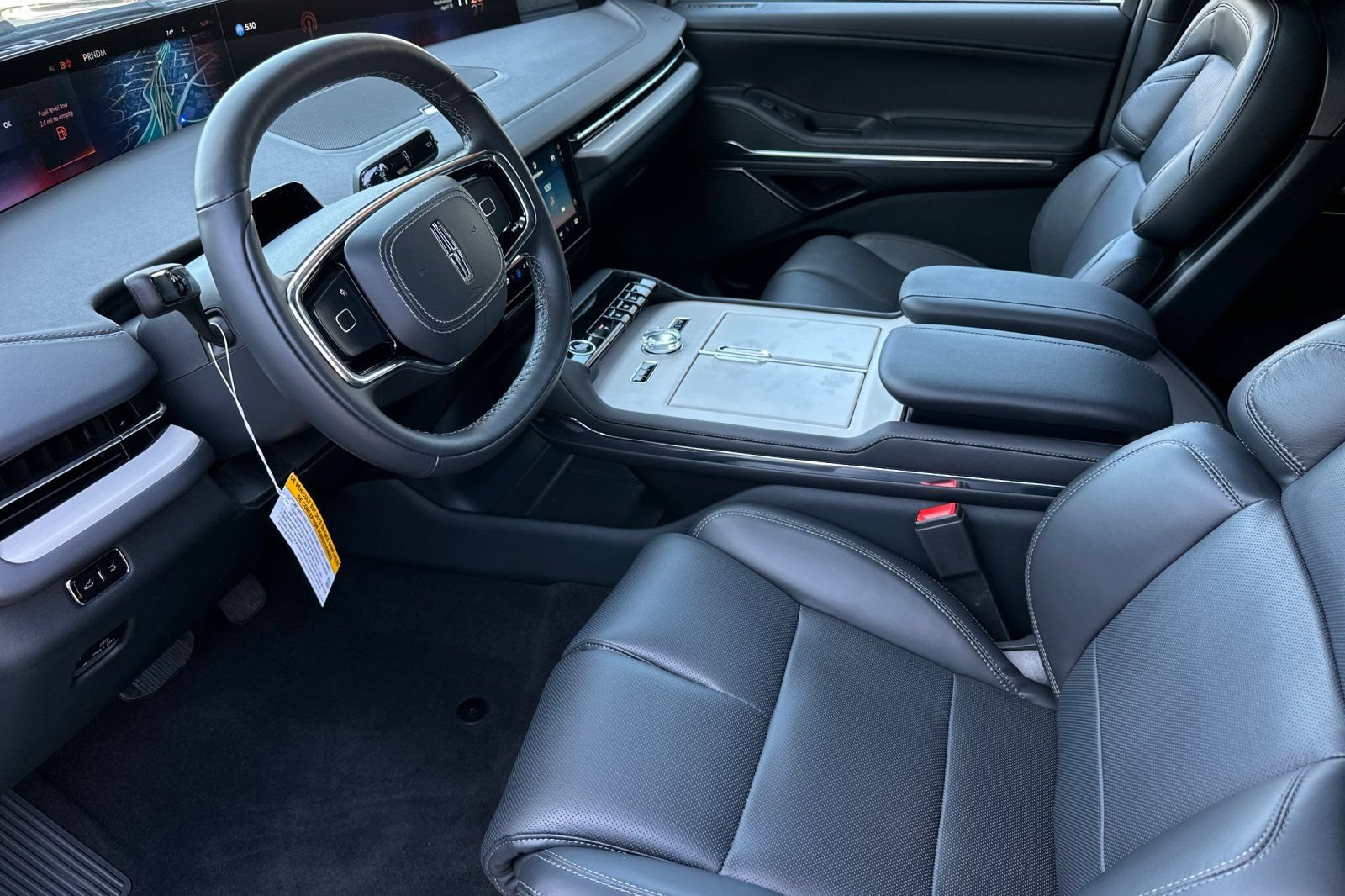 New 2026 Lincoln Navigator Reserve w/ Jet Appearance Package AWD/4WD image 9