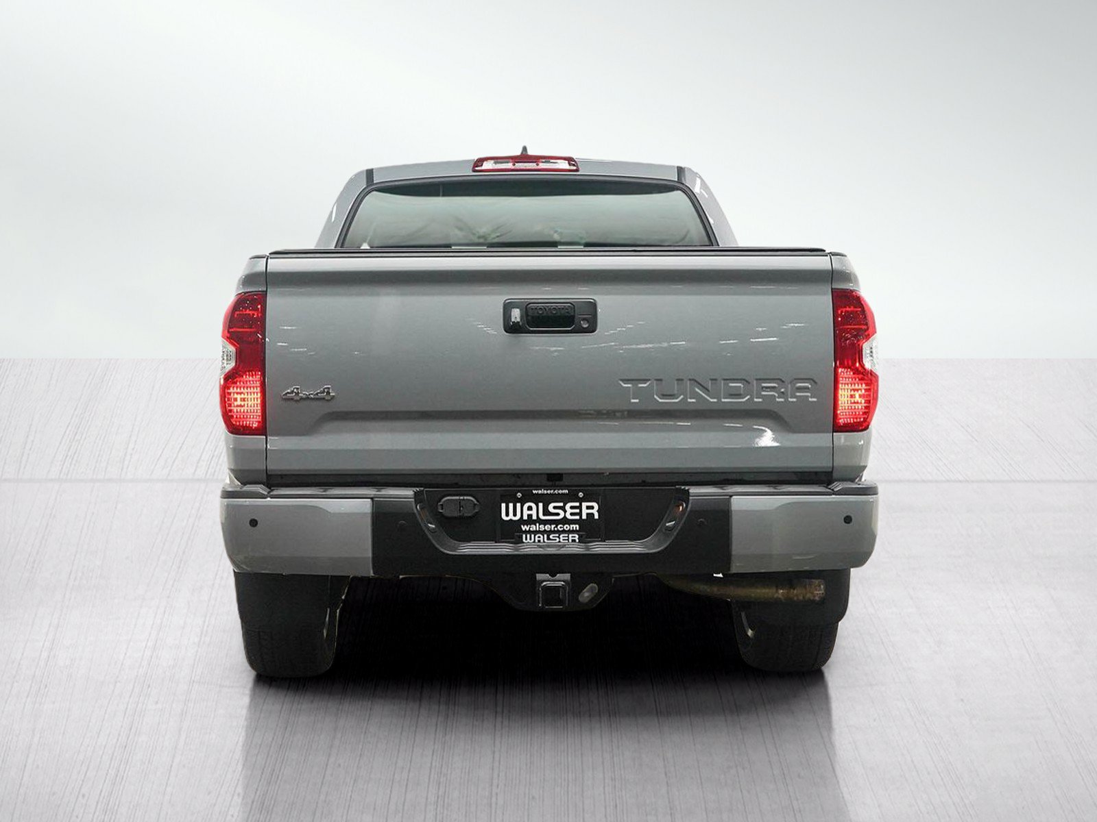Used 2021 Toyota Tundra Limited w/ Limited Premium Package AWD/4WD image 4