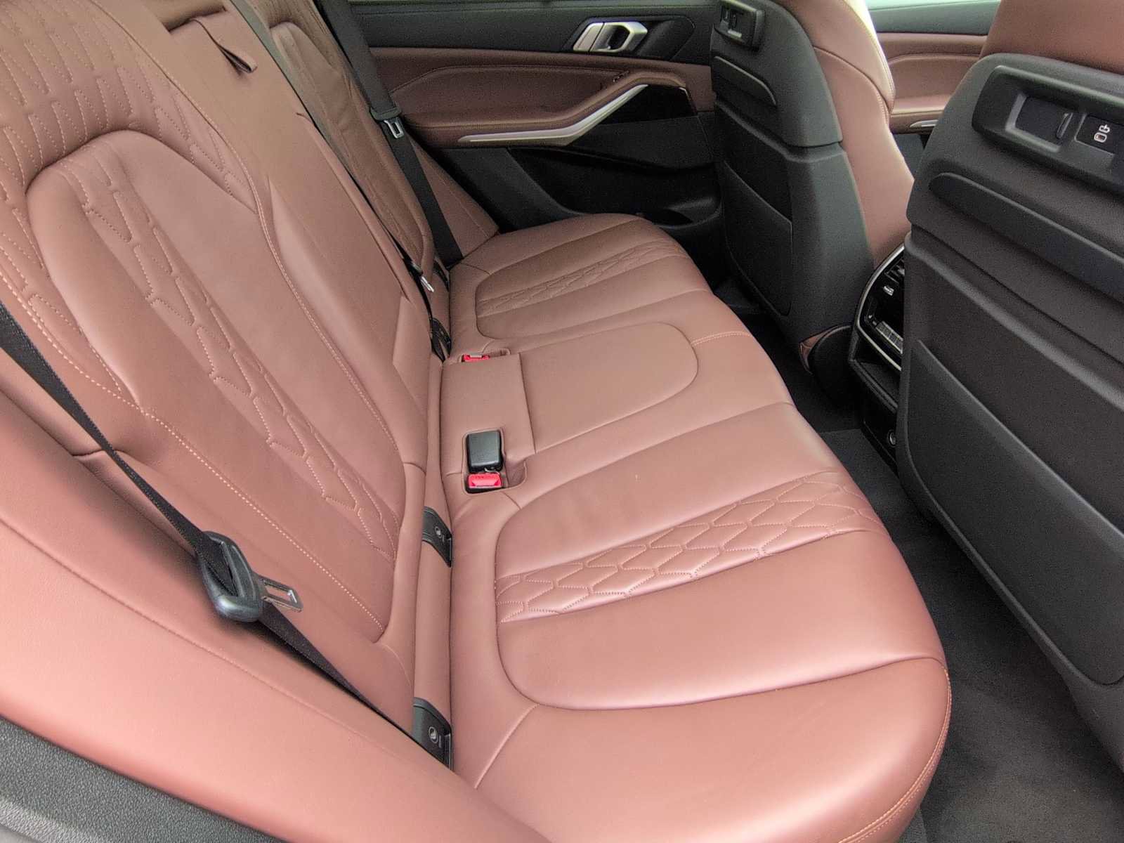 Used 2019 BMW X5 xDrive40i w/ Executive Package AWD/4WD image 21