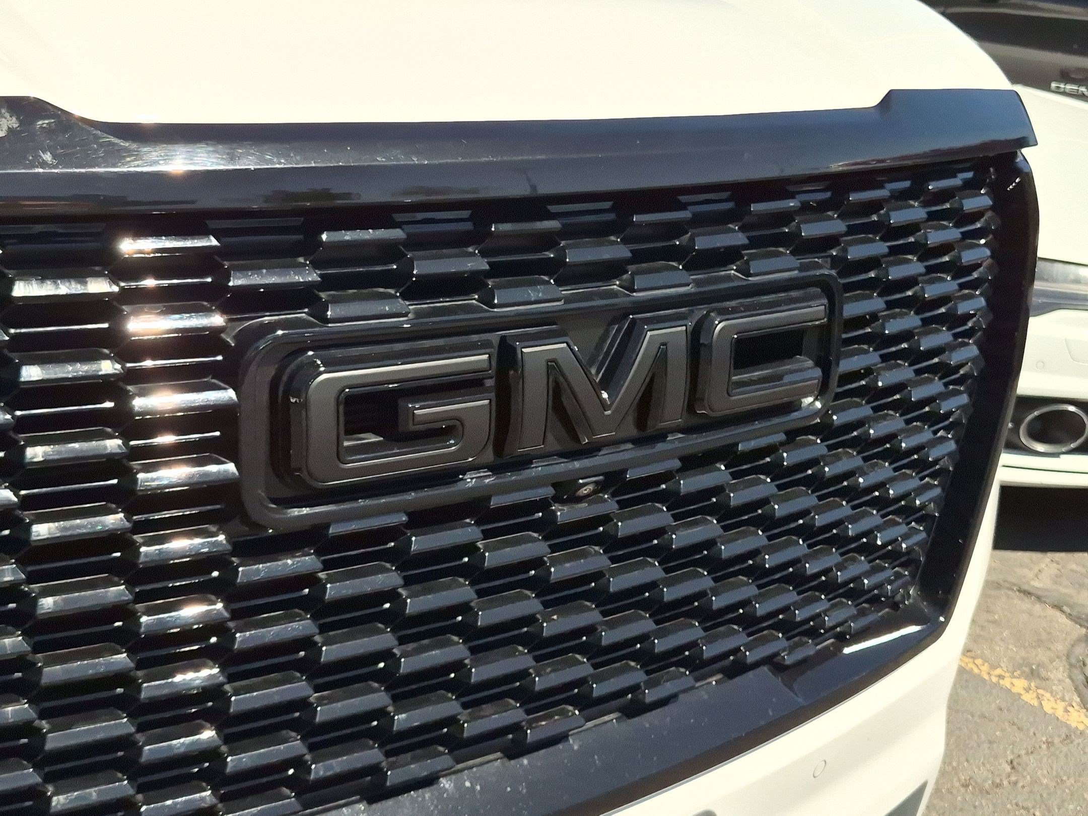 Used 2023 GMC Yukon XL Denali AWD/4WD image 13