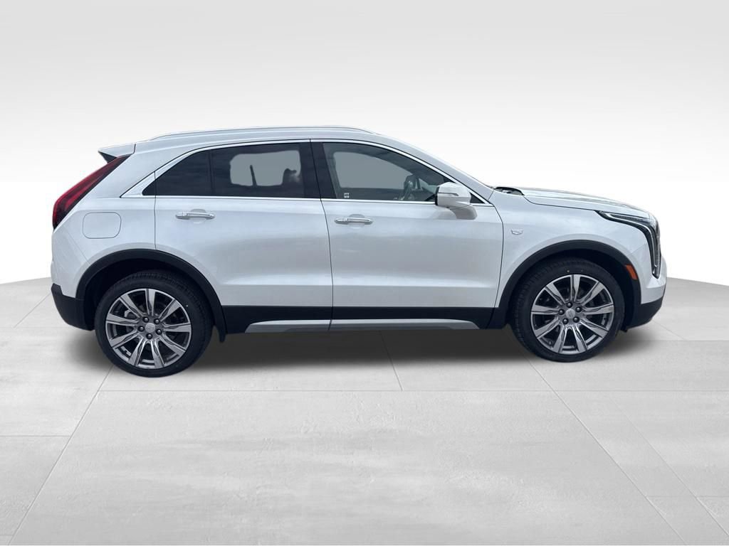 Used 2022 Cadillac XT4 Premium Luxury w/ Technology Package image 7