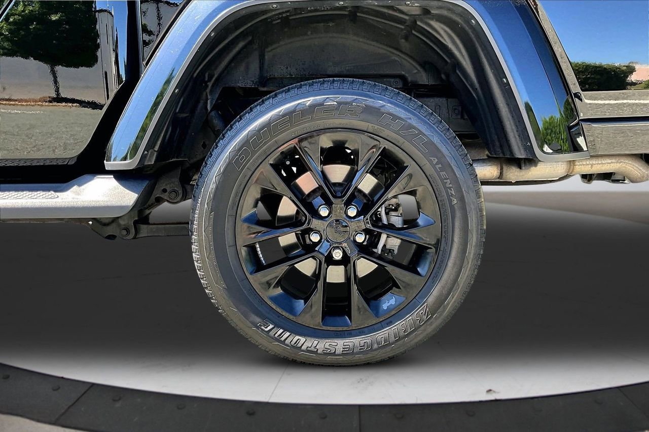 Certified 2023 Jeep Gladiator Overland AWD/4WD image 35