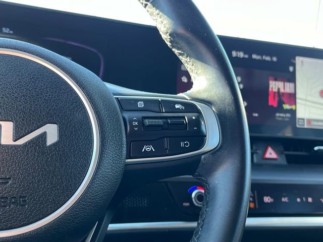 Used 2024 Kia Sportage EX image 17